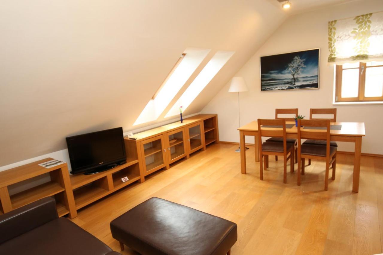 Apartments Vrdjan Cerknica Zewnętrze zdjęcie